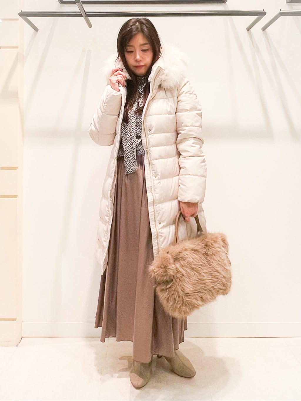 Kuwa-Pさんの「INDIVI｜【名品／撥水／抗菌防臭】ロング丈リサイクルダウンコート」を使ったコーディネート