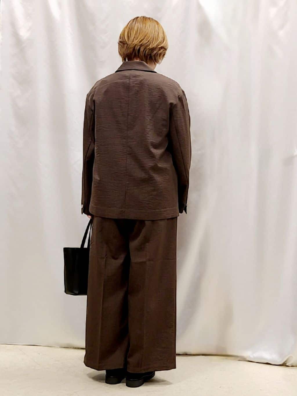 Chiiさんの「SHOO･LA･RUE｜【UV/抗菌防臭/洗濯機可】小さめロゴの大人スムースロンT」を使ったコーディネート