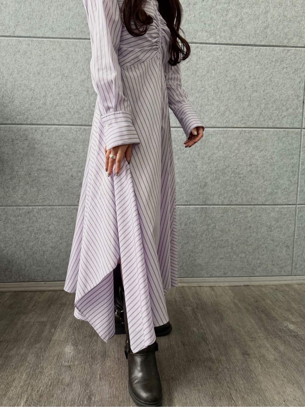 kanamiさんの「CODE A｜stripe shirt dress」を使ったコーディネート