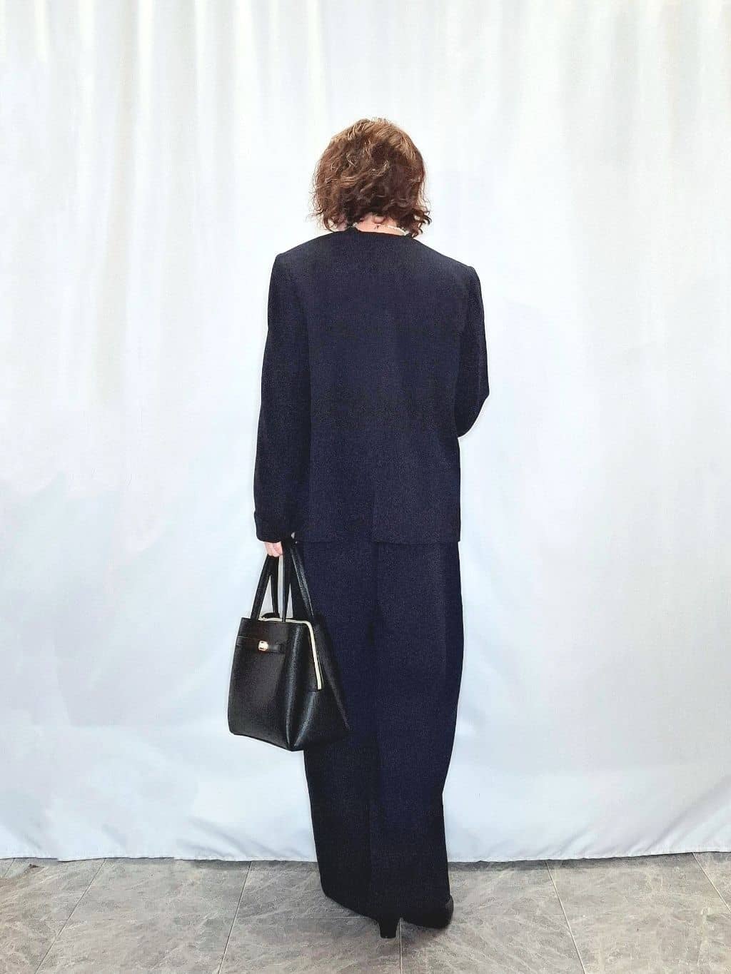 ぬーさんの「SHOO･LA･RUE｜【洗濯機可/セットアップ可/S-3L】きちんと楽に。カットジョーゼットノーカラージャケット」を使ったコーディネート
