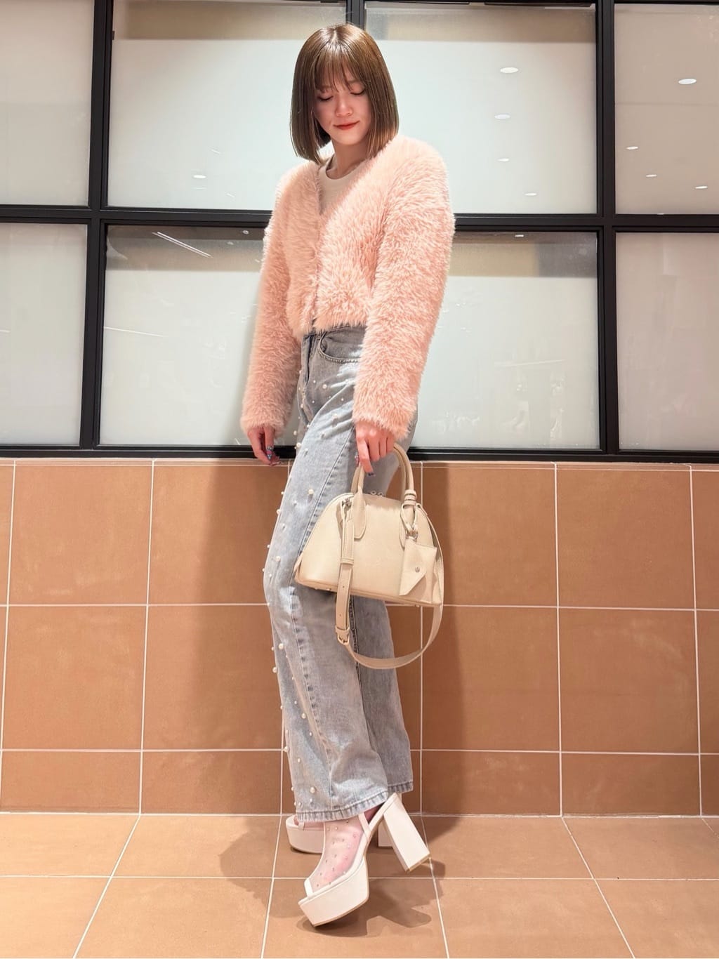 マナミさんの「ESPERANZA｜ポーチ付きシェル型ボストンバッグ」を使ったコーディネート