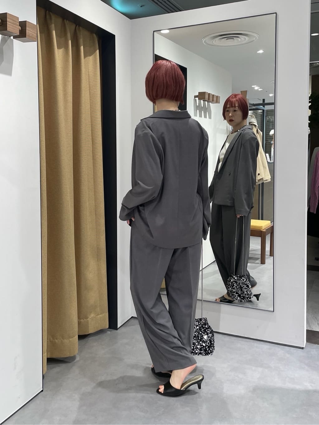mikuさんの「INDIVI｜Comfy SET UP｜ダブルブレストイージージャケット【セットアップ対応／通勤／カセット服／接触」を使ったコーディネート