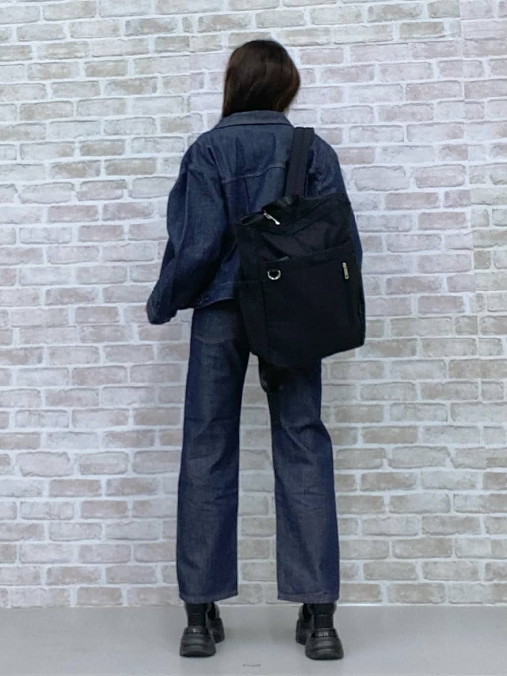 マリカさんの「SHOO･LA･RUE｜【SHOO・LA・RUE DENIM】羽織るだけでこなれる　オーバーサイズデニムジャケット」を使ったコーディネート