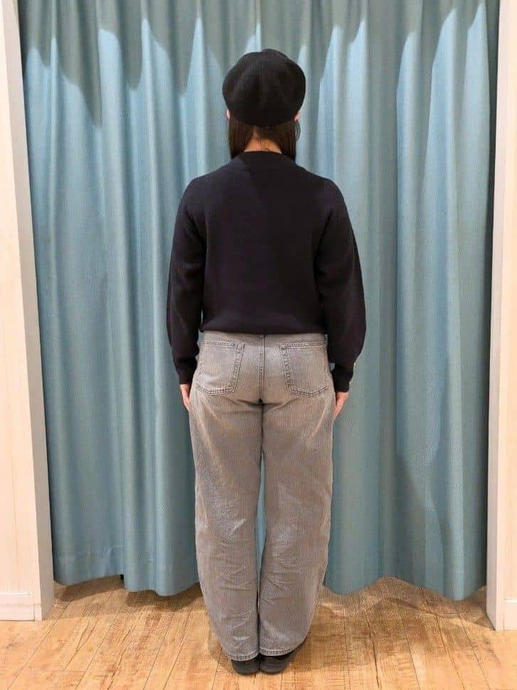 Miさんの「SHOO･LA･RUE｜【毛玉になりにくい/洗濯機可/S-LL】お袖パールの上品ニット」を使ったコーディネート
