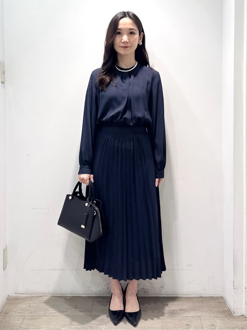 yuicciさんの「OPAQUE.CLIP｜《通勤対応》ジョーゼットプリーツワンピース【洗濯機OK】」を使ったコーディネート