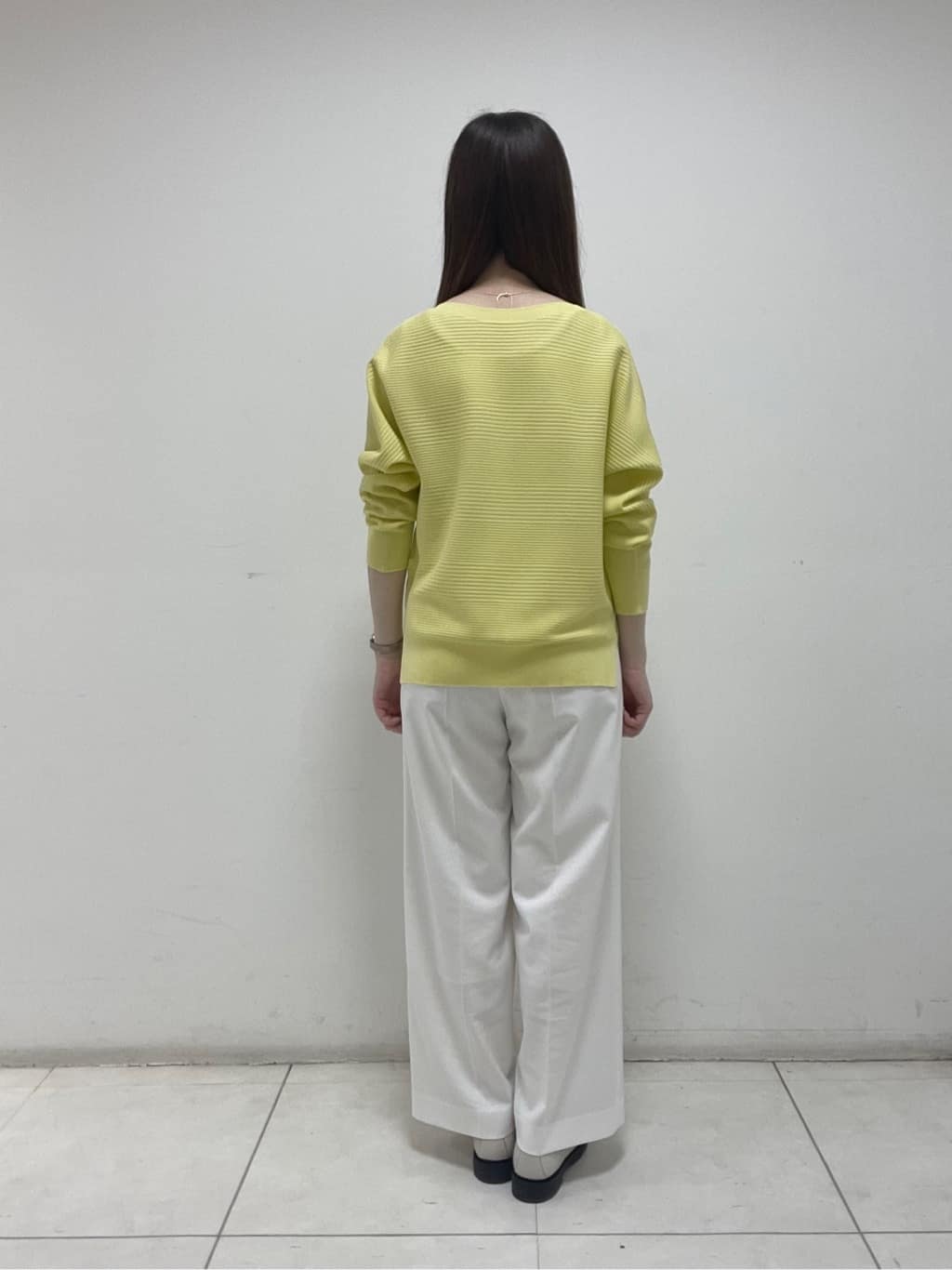mさんの「INDIVI｜【洗える／キレイ色】体型カバー無縫製ニット」を使ったコーディネート