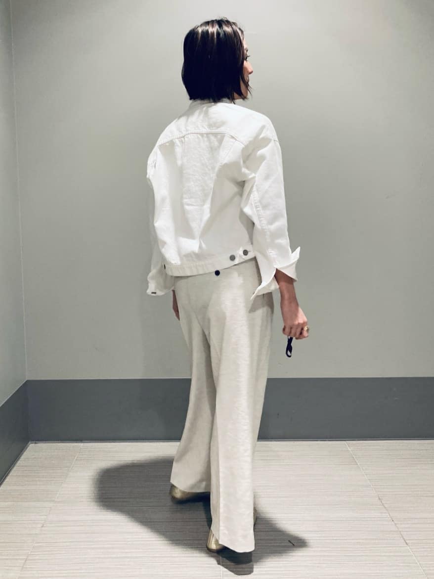Furuさんの「DRESSTERIOR｜【ウォッシャブル】バンドカラー ホワイトＧジャン」を使ったコーディネート