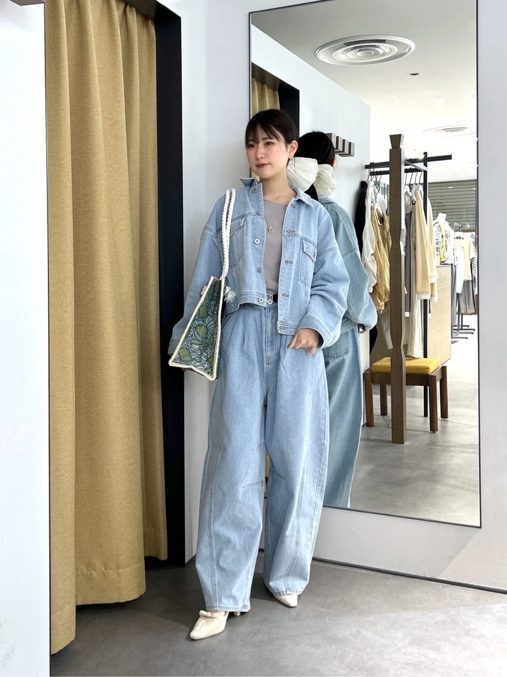 Renoさんの「INDIVI｜ボックスデニムジャケット」を使ったコーディネート