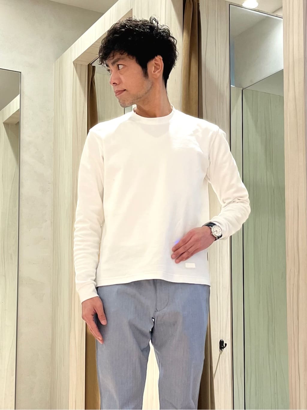 URAさんの「TAKEO KIKUCHI｜【ウールカシミヤブレンド】ビーバー調 スタンドカラー コート」を使ったコーディネート