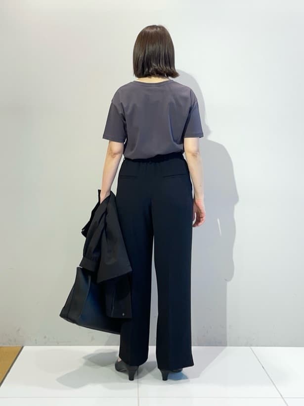 murayamaさんの「INDIVI｜【UVケア／選べるグラフィック】スムースジャージTシャツ」を使ったコーディネート