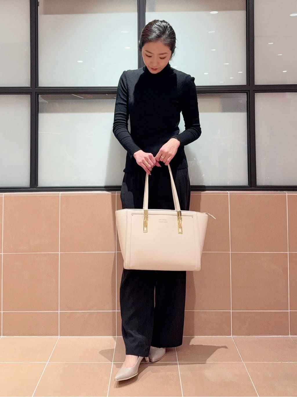 kaoriさんの「ESPERANZA｜◆【晴雨兼用/12時間パンプス】約5.5cm　歩きやすくて疲れにくい」を使ったコーディネート