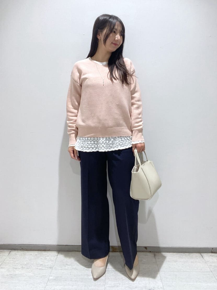 meiさんの「INDIVI｜【洗える／軽量】きらめきVネックニット」を使ったコーディネート