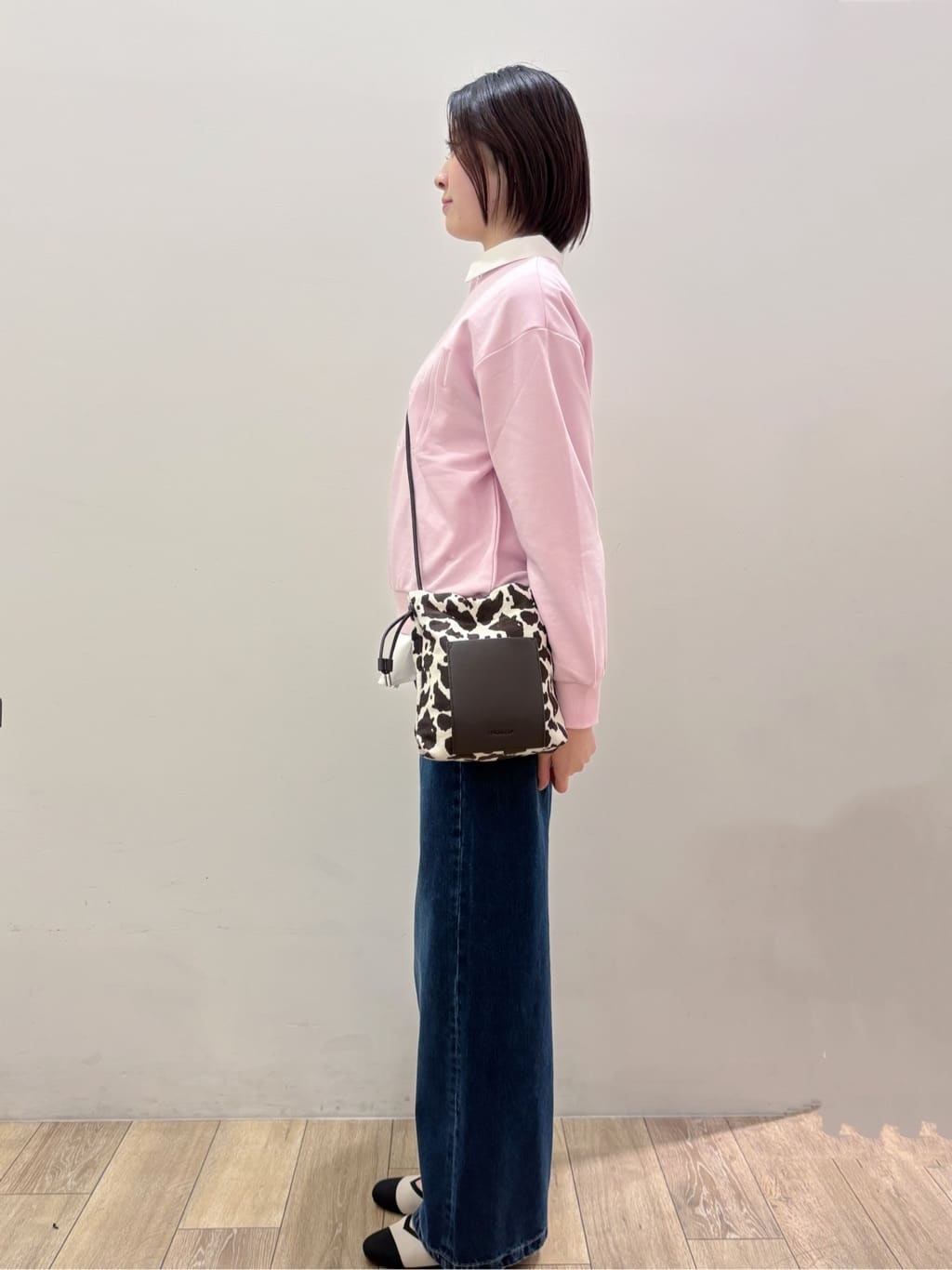 RINさんの「OPAQUE.CLIP｜ロゴ刺繍裏毛トップス【洗濯機OK】」を使ったコーディネート