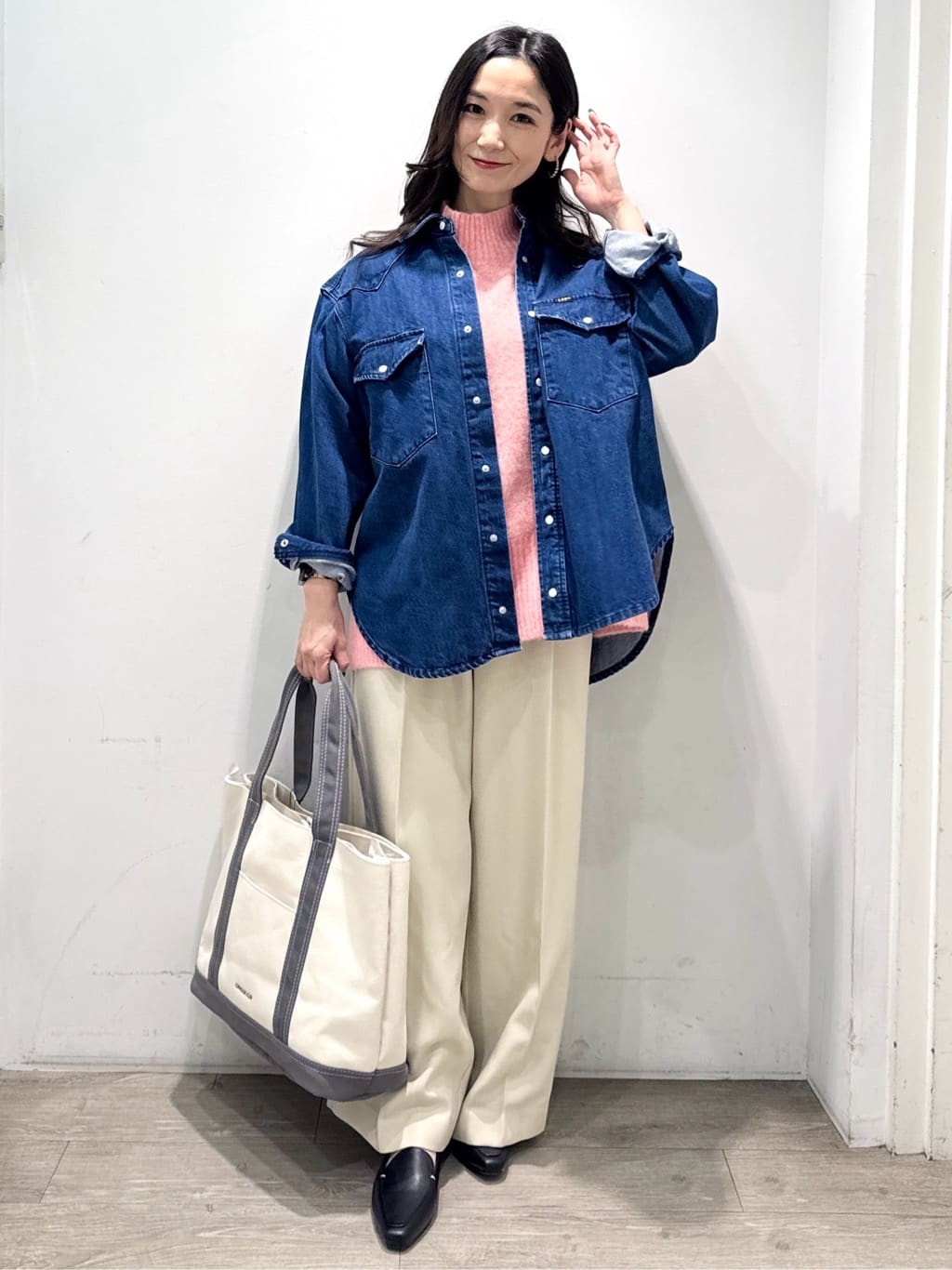 yuicciさんの「OPAQUE.CLIP｜【Lee別注】ウエスタンシャツデニムジャケット【洗濯機OK】」を使ったコーディネート