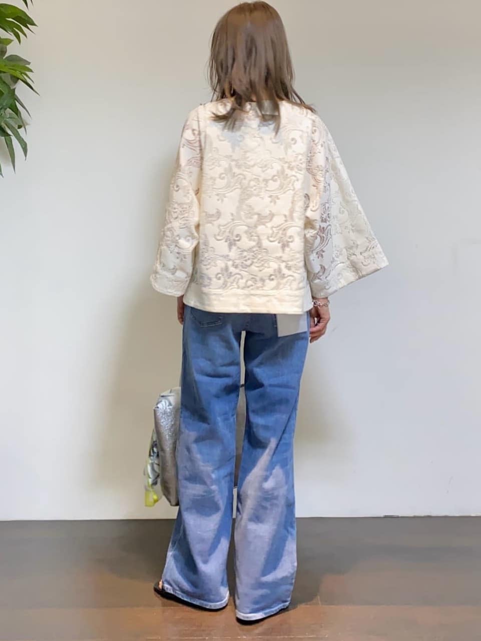 tomoさんの「UNTITLED｜【Healthy DENIM】別注Quiche（キッシュ）セミフレアデニム」を使ったコーディネート