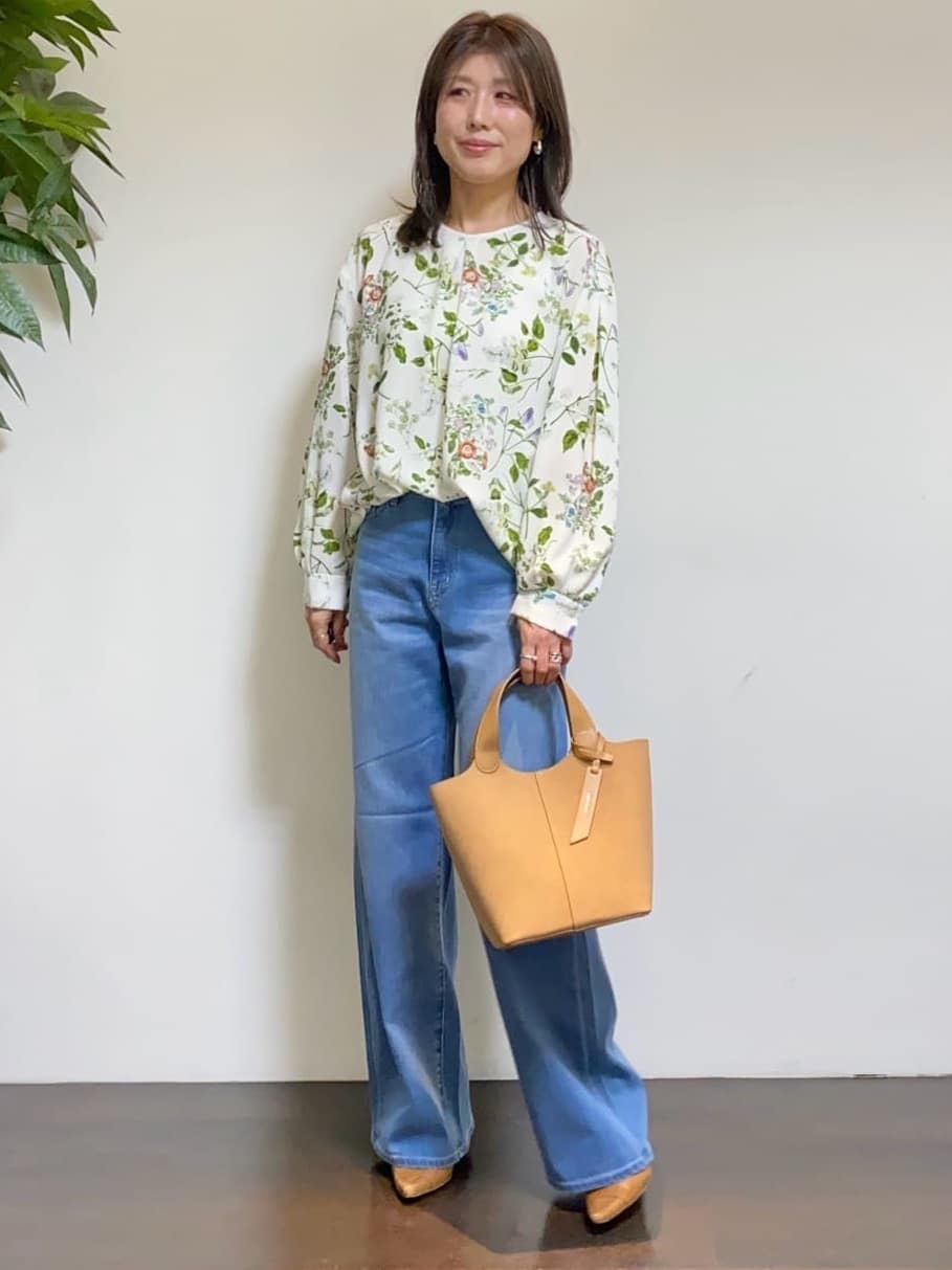 tomoさんの「UNTITLED｜【定番人気/はっ水/洗える】タスランショートトレンチコート」を使ったコーディネート