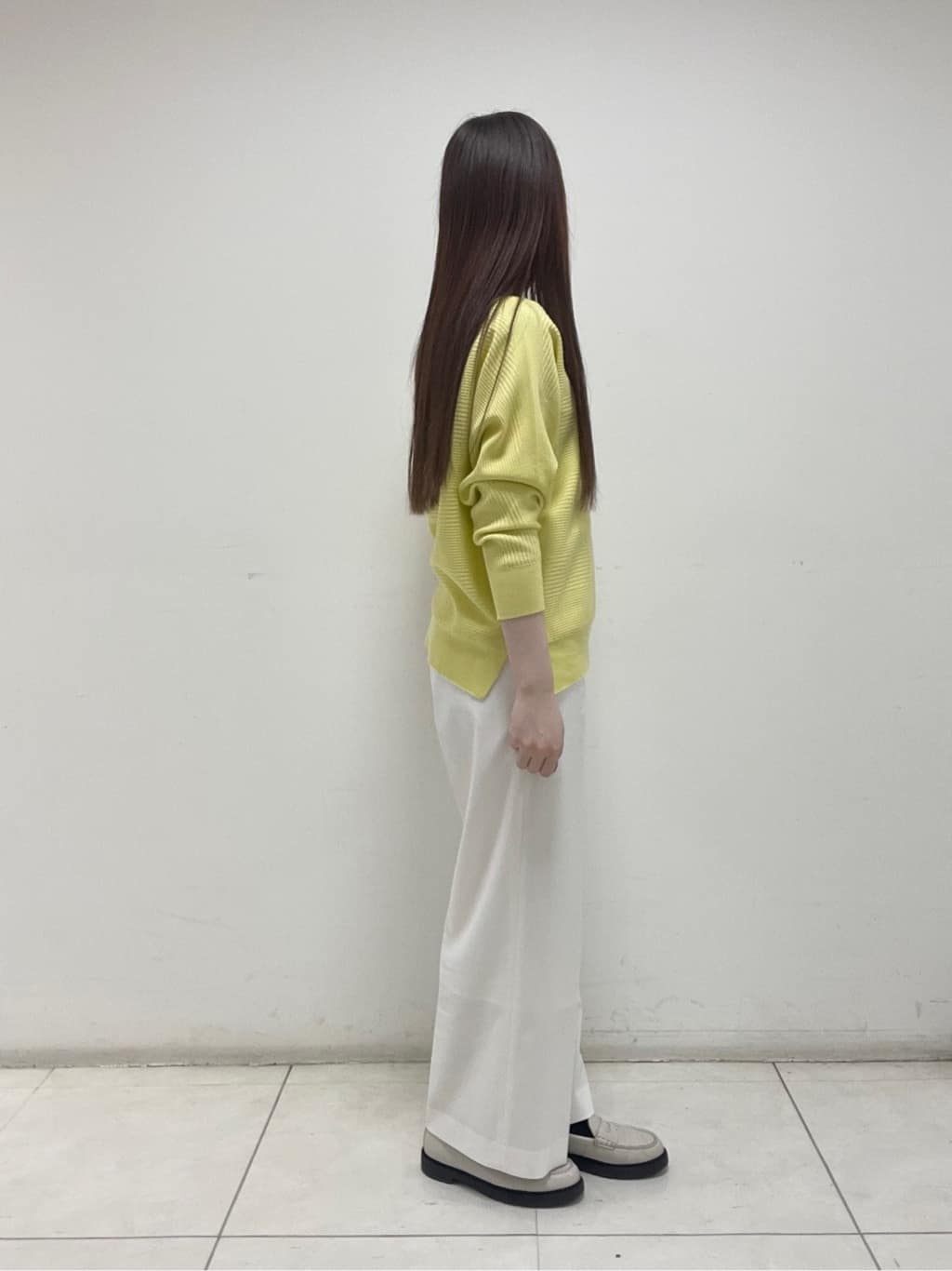 mさんの「INDIVI｜【洗える／キレイ色】体型カバー無縫製ニット」を使ったコーディネート