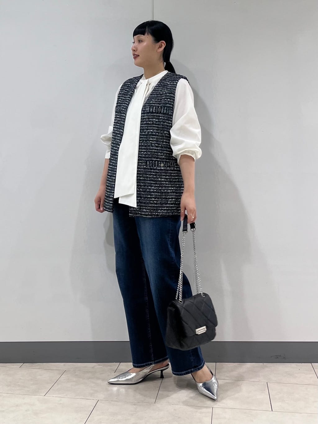 hasuさんの「INDIVI｜【撥水／UVケア／2WAY】超軽量ライナー付ライトトレンチコート」を使ったコーディネート