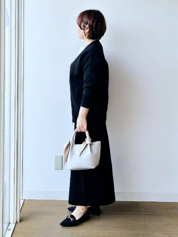 やじまさんの「UNTITLED｜◆【軽羽織り/セットアップ可】ジップアップニットカーディガン」を使ったコーディネート