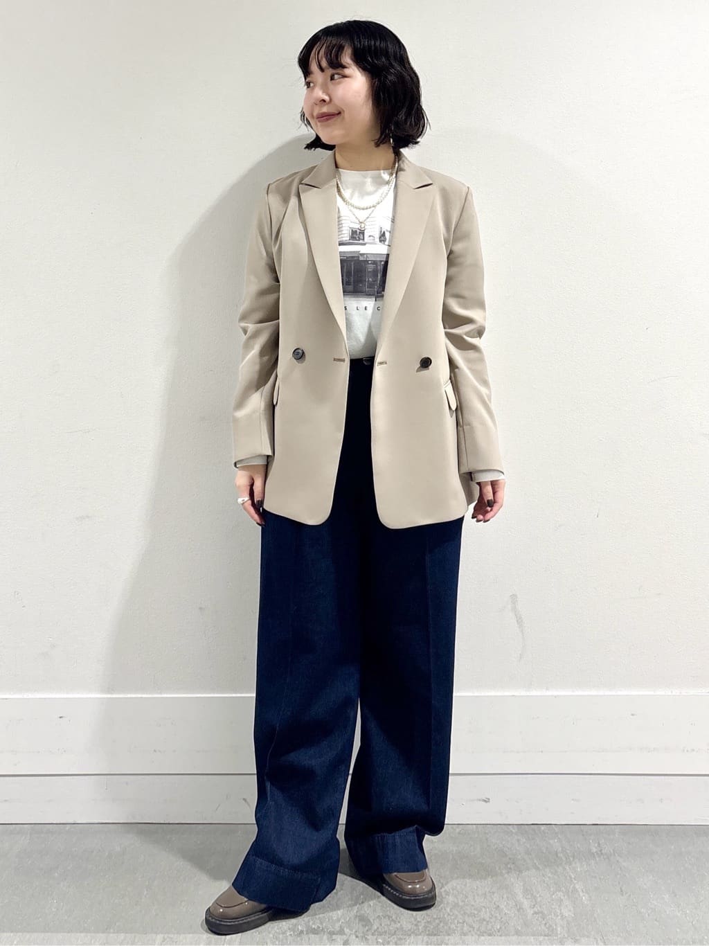 モエカさんの「UNTITLED｜◆【洗える/ストレッチ性】ダブルブレストジャケット」を使ったコーディネート