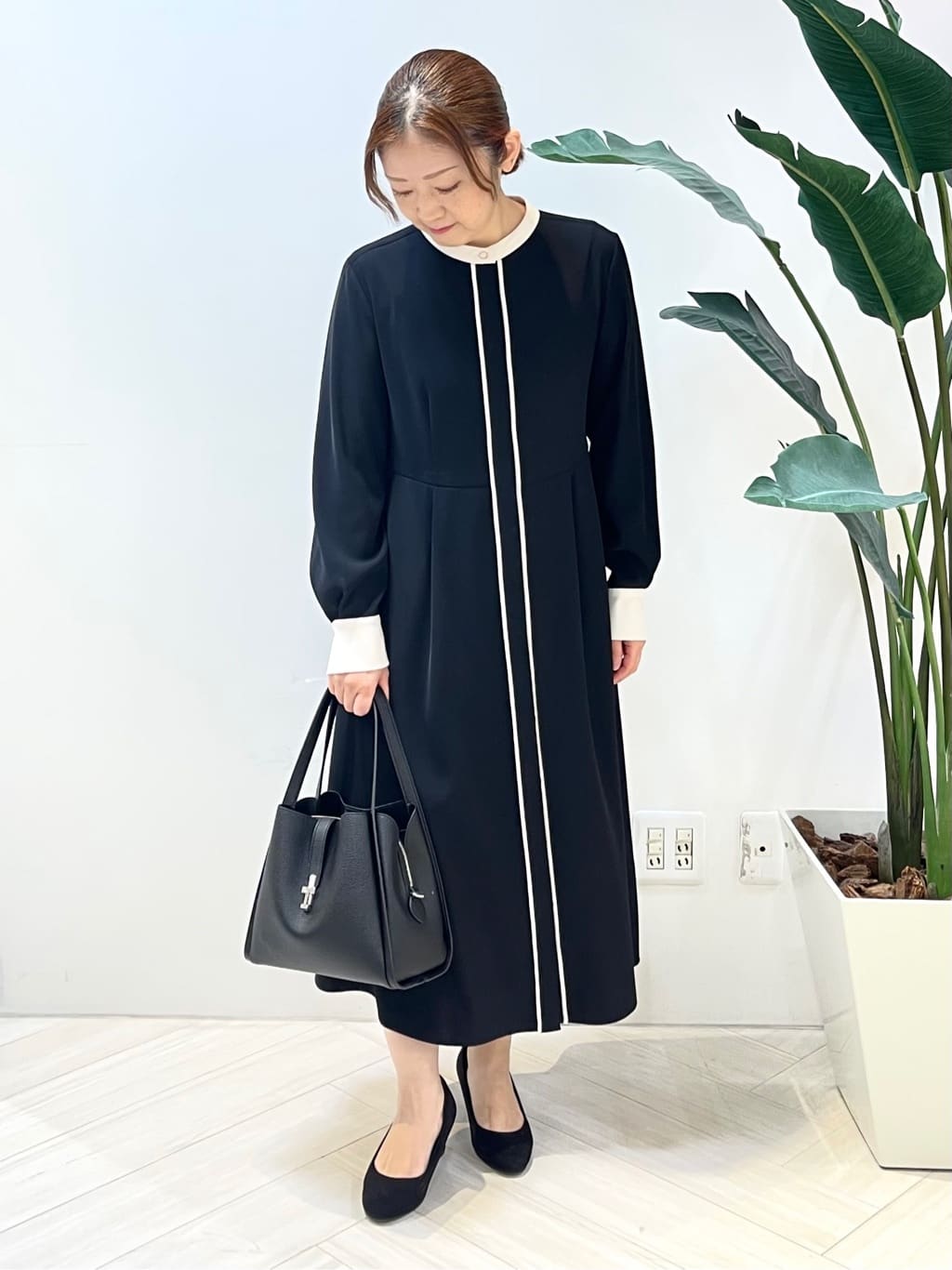 Tomoさんの「UNTITLED｜【合皮／ミドルサイズ】春カラーフォルムバッグ」を使ったコーディネート