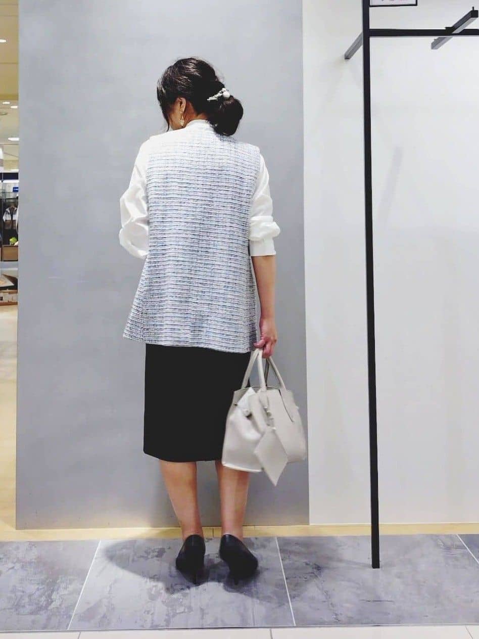 TOMOMIさんの「INDIVI｜【通勤スーツ／洗える】ストレッチストレートスカート」を使ったコーディネート