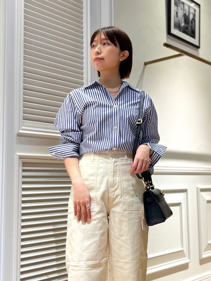 つじ まこさんの「DRESSTERIOR｜◆【通勤/着映え/ウォッシャブル】オーバーシルエット ロンストシャツ」を使ったコーディネート