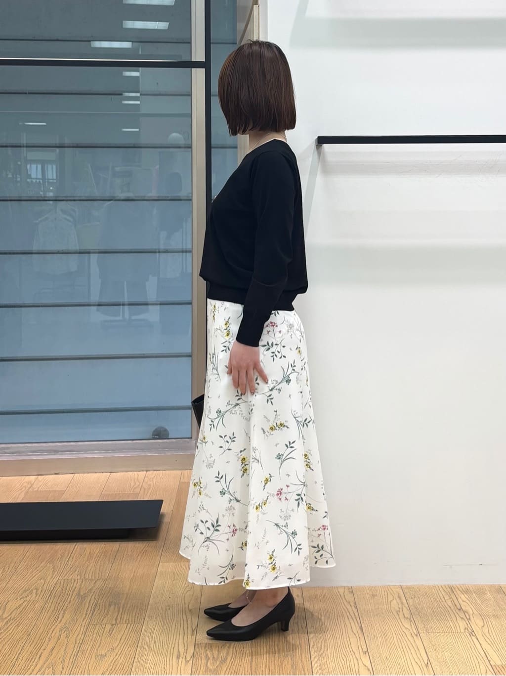 asamiさんの「INDIVI｜【洗える／アンサンブル可能】シンプルデザインニット」を使ったコーディネート