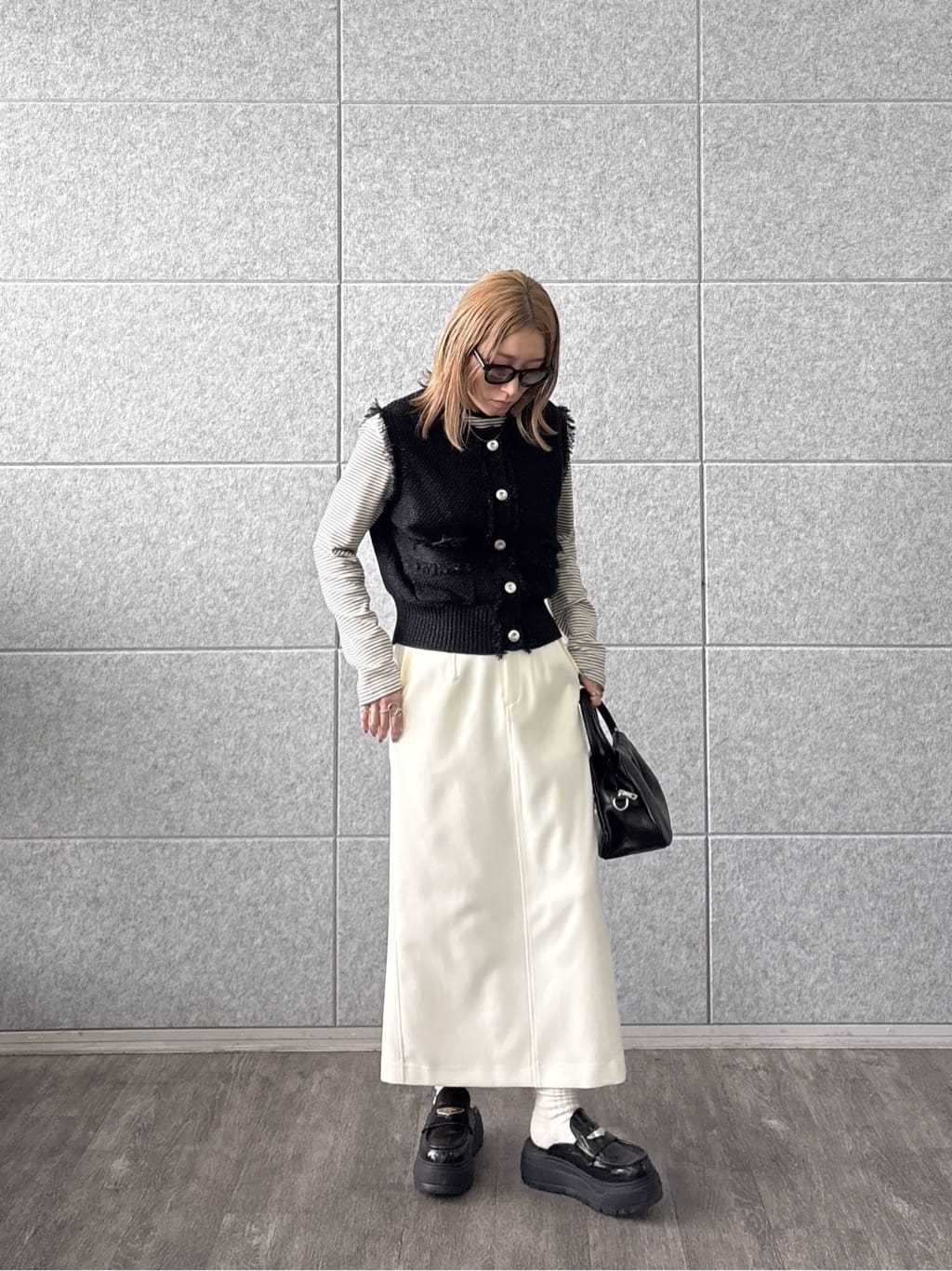 kotakiさんの「INDIVI｜【オケージョン／セレモニー対応】ラメニットベスト」を使ったコーディネート