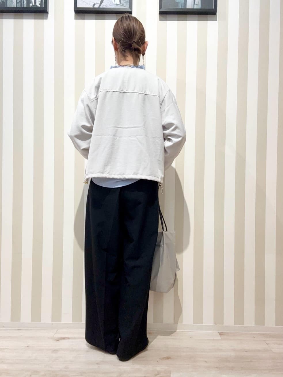 まつこさんの「SHOO･LA･RUE｜【撥水】つまみハンドルフリルトートバッグ」を使ったコーディネート