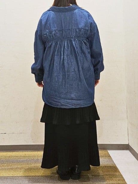 okayuさんの「THE SHOP TK｜ロゴ箔プリントロンTee」を使ったコーディネート