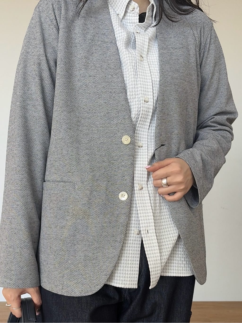 Akutagawaさんの「TAKEO KIKUCHI｜【抗菌防臭/シーズンレス】シアサッカーギンガムチェック ストレッチシャツ」を使ったコーディネート