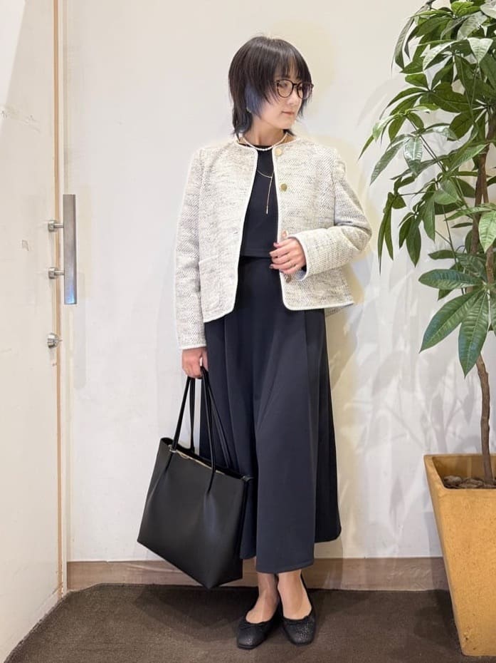misakiさんの「SHOO･LA･RUE｜【S-LL】コーデに迷わずきちんと決まる セットアップ風ワンピース」を使ったコーディネート