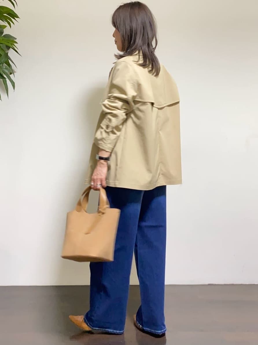 tomoさんの「UNTITLED｜【定番人気/はっ水/洗える】タスランショートトレンチコート」を使ったコーディネート