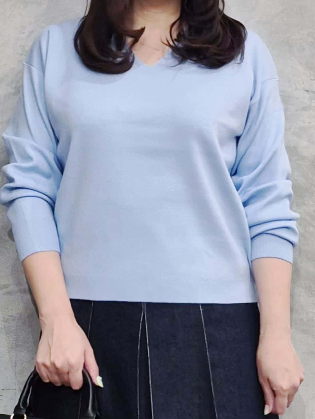 ひさえさんの「THE SHOP TK｜【S-XLサイズ/上品見えが叶う】Vネックニット/洗濯機OK」を使ったコーディネート