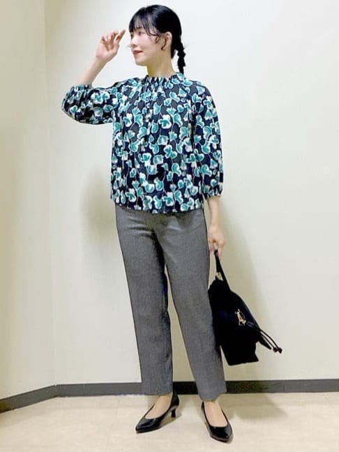  beni_gingerさんの「Reflect｜【チェーン長さ調節可】リーフパーツ&times;淡水パールネックレス」を使ったコーディネート