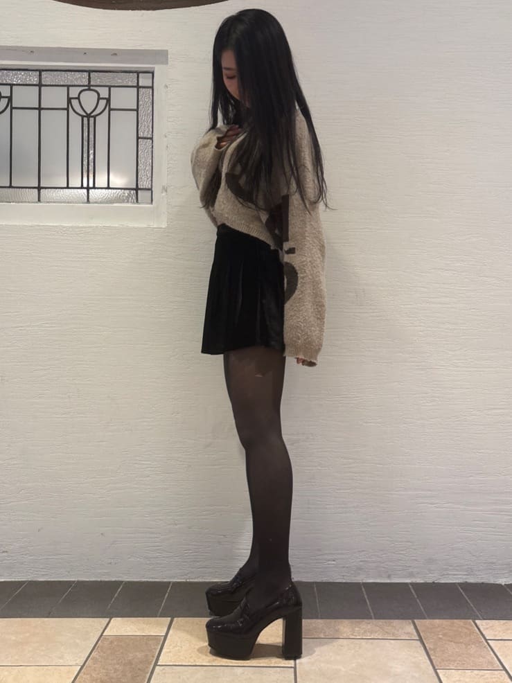 ゆずはさんの「ESPERANZA｜【ラク盛り/ローファー】リピーター続出／脚長美脚 厚底ローファー」を使ったコーディネート