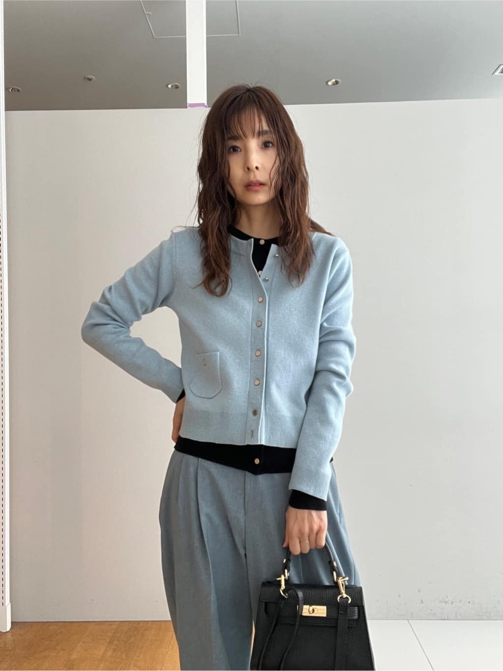 misaさんの「DRESSTERIOR｜【ウォッシャブル】コットンシルク カーディガン」を使ったコーディネート
