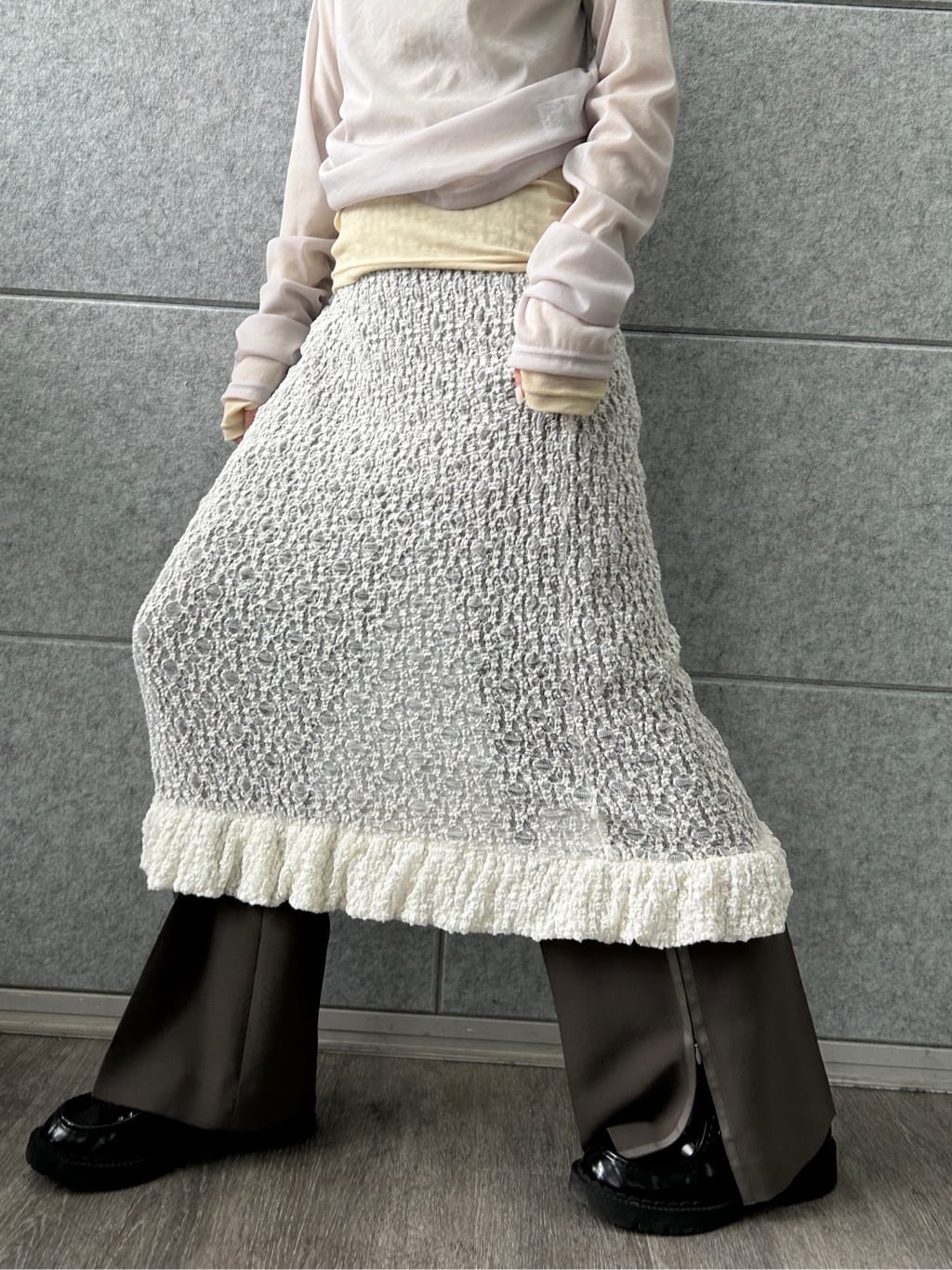 harunaさんの「CODE A｜line zip trousers」を使ったコーディネート
