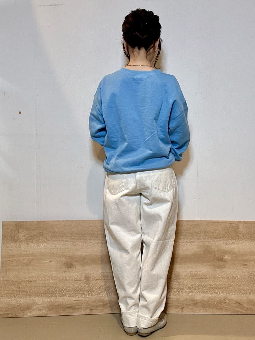 すずさんの「SHOO･LA･RUE｜【綿100%/洗濯機可/S-LL/選べる4柄】ゆるく決めたい日に プリントアソートスウェット」を使ったコーディネート