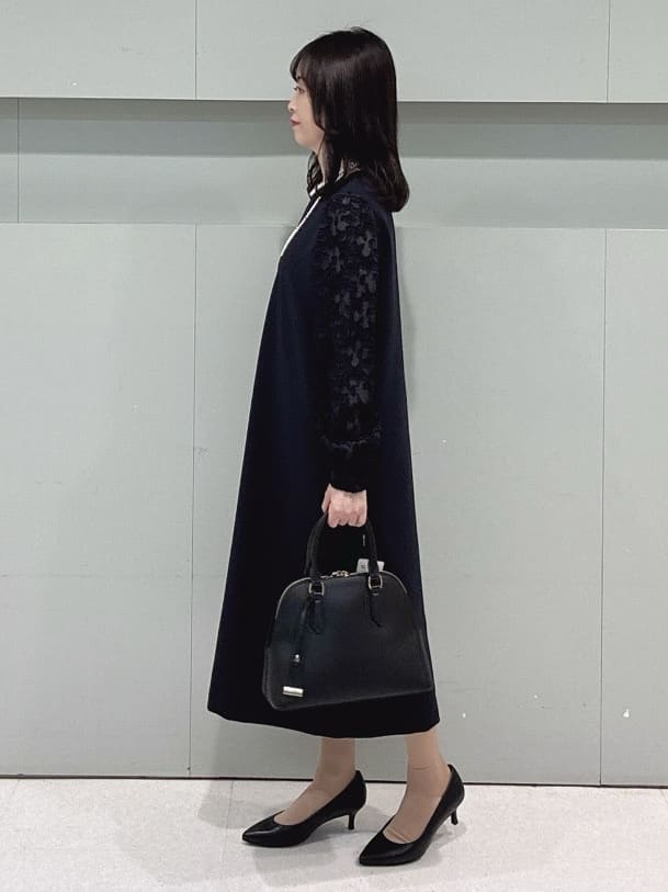 makiさんの「UNTITLED｜◆【お呼ばれドレス/洗える】カットジャカードスリーブ ワンピース」を使ったコーディネート
