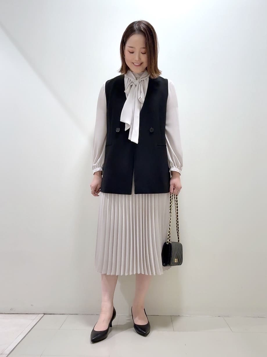 YUIさんの「UNTITLED｜◆【フォーマル/洗える】ボウタイ プリーツワンピース」を使ったコーディネート