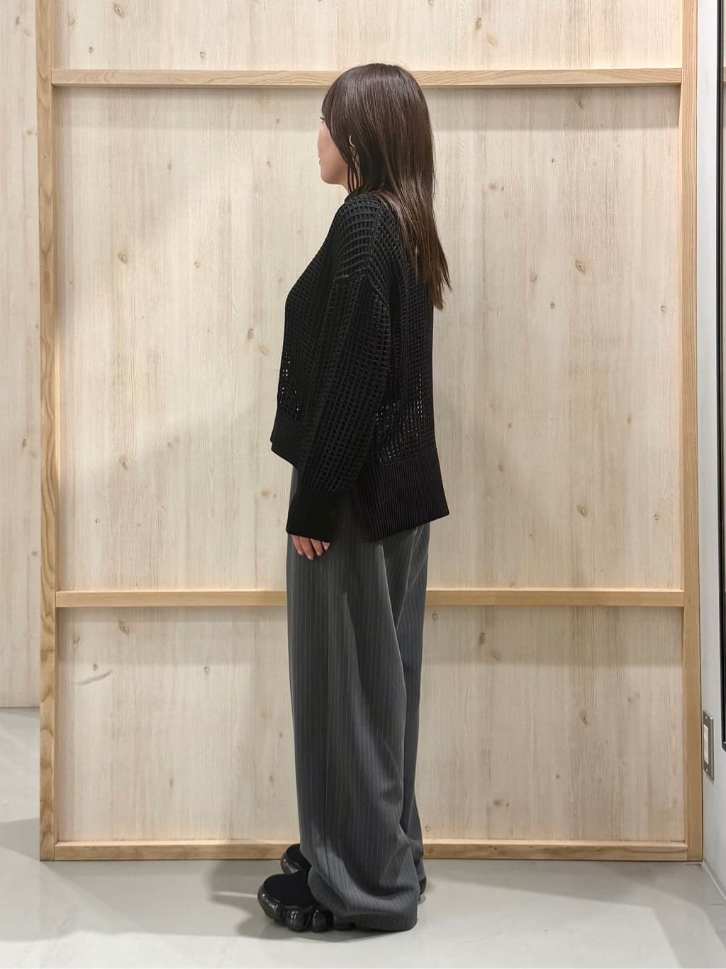 nanaさんの「THE SHOP TK｜メッシュニットプルオーバー」を使ったコーディネート
