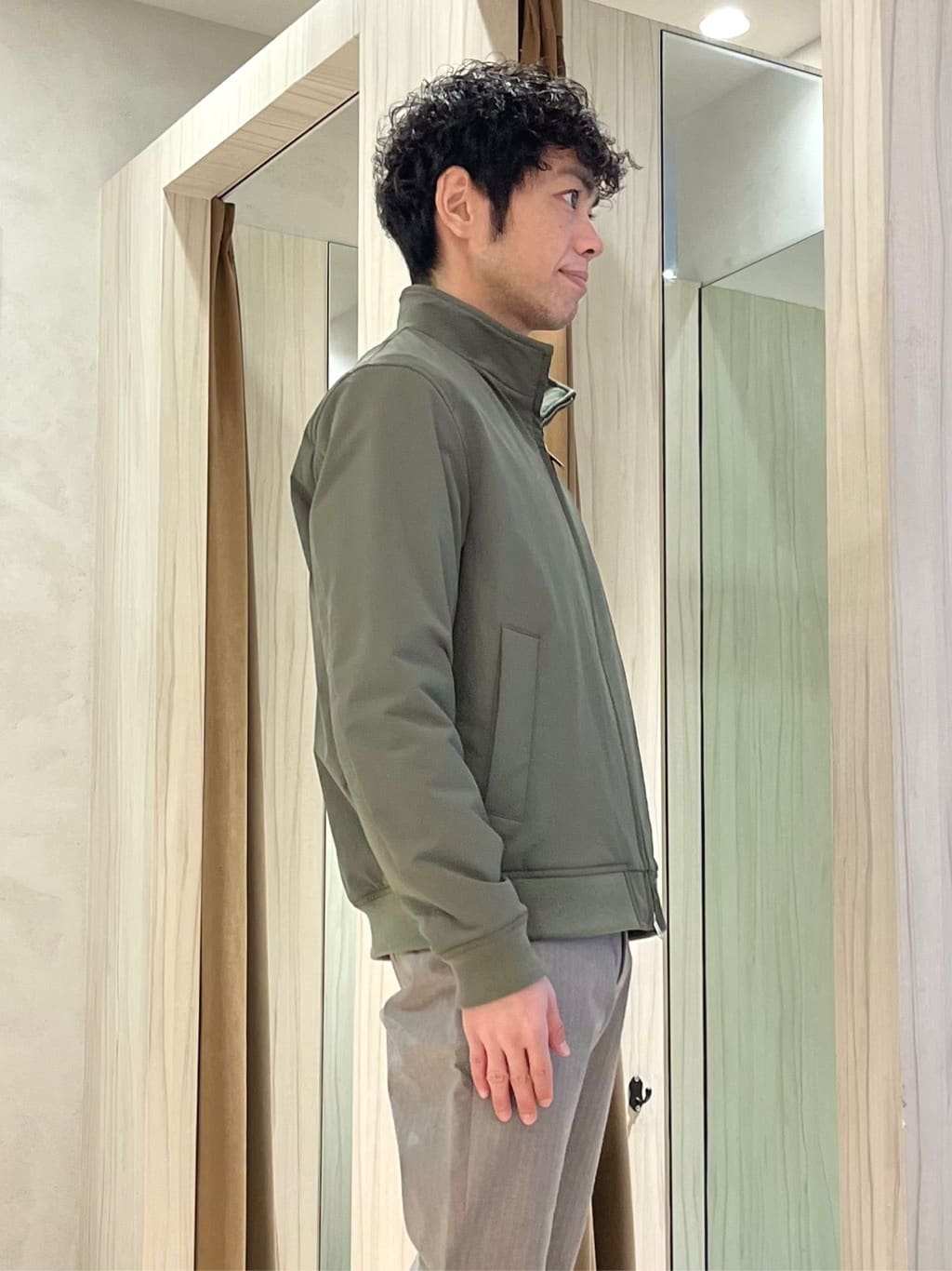 URAさんの「TAKEO KIKUCHI｜スタンドカラー ショート リブ ブルゾン」を使ったコーディネート