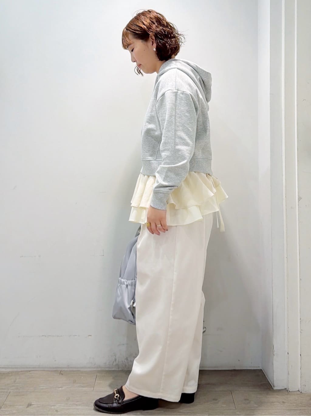 sumicaさんの「OPAQUE.CLIP｜ショート裏毛フーディ【洗濯機OK】」を使ったコーディネート