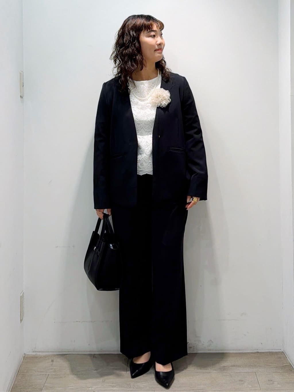 sumicaさんの「OPAQUE.CLIP｜《通勤／セットアップ対応》 Vネックジャケット／ダブルクロス【洗濯機OK】」を使ったコーディネート