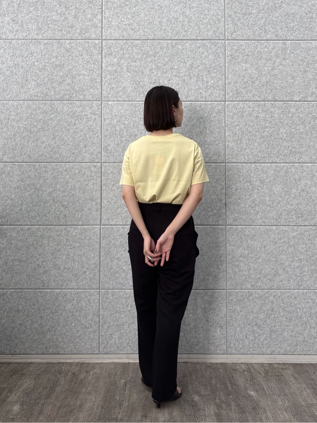 ayanoさんの「INDIVI｜クルーネック刺繍Tシャツ」を使ったコーディネート