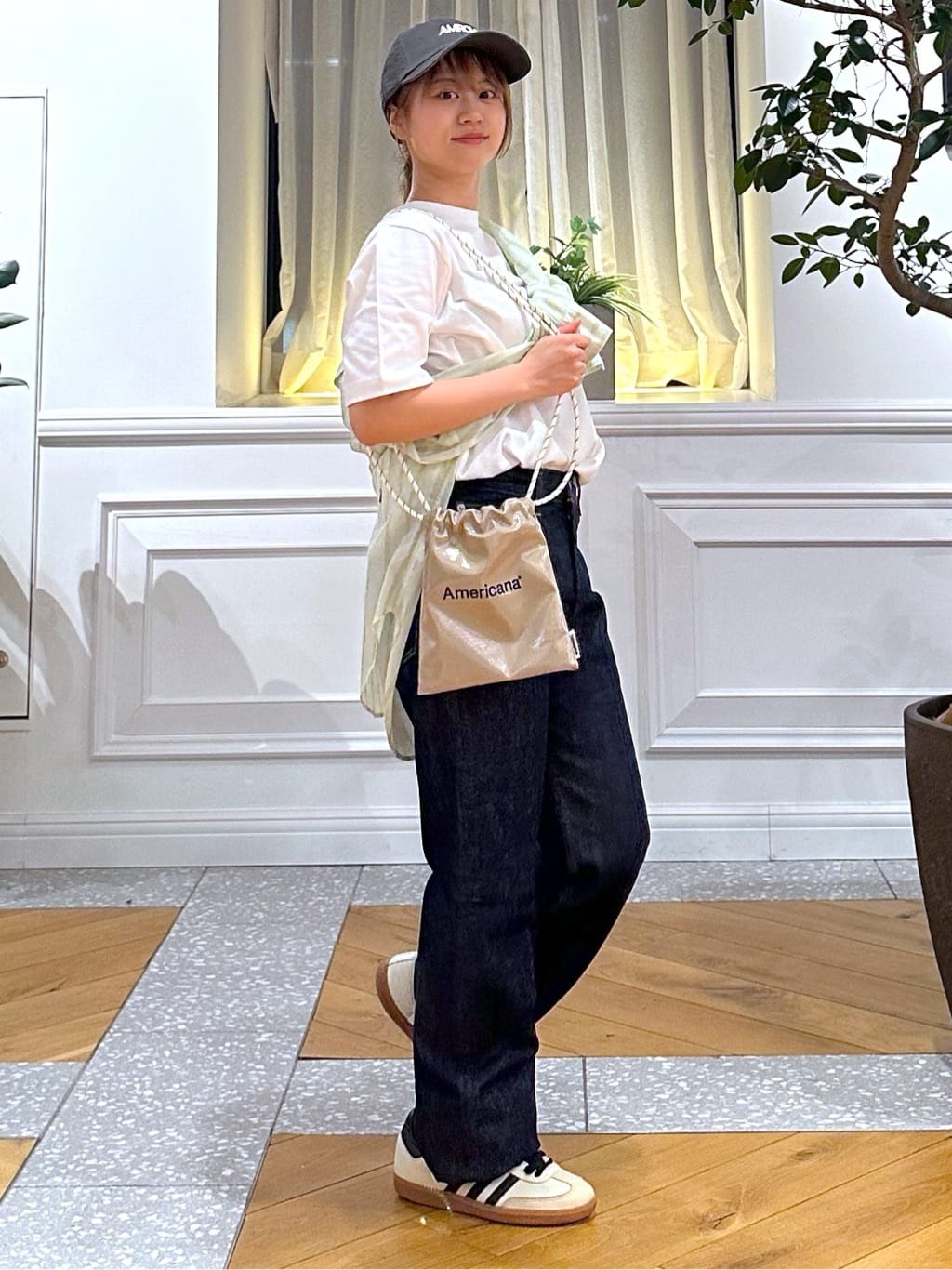 なべこさんの「DRESSTERIOR｜シアー ストライプシャツ」を使ったコーディネート