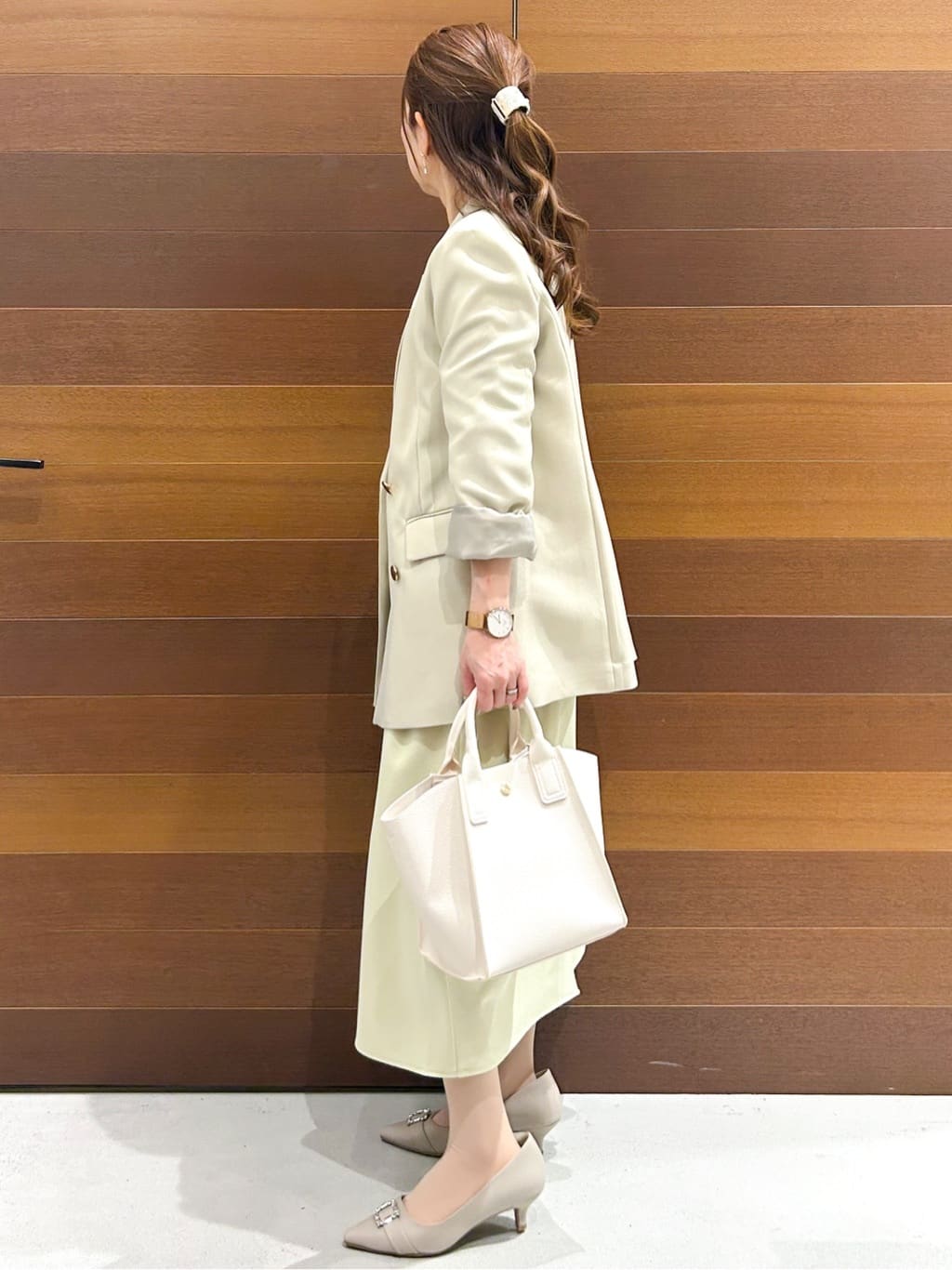 yumiさんの「OPAQUE.CLIP｜タックデザインAラインワンピース【洗濯機OK】」を使ったコーディネート