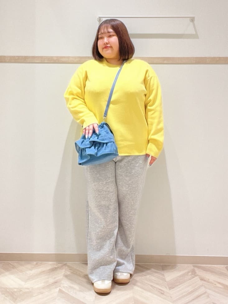ゆめさんの「SHOO･LA･RUE｜【S-LL】大人も取り入れやすい BIGシルエット MA－1ブルゾン」を使ったコーディネート
